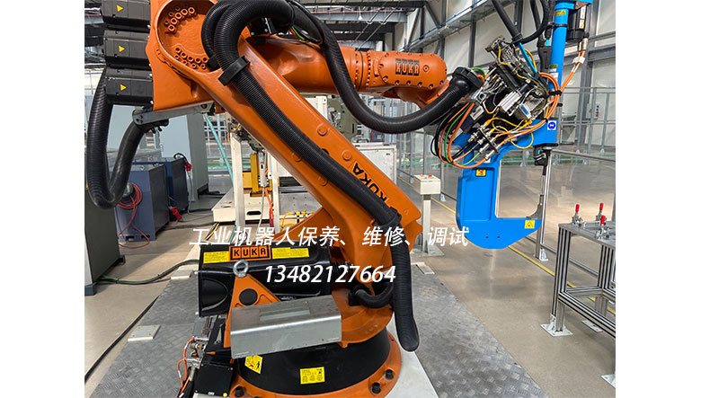 KUKA KR210機器人保養(圖1) KUKA KR210機器人保養(圖1)